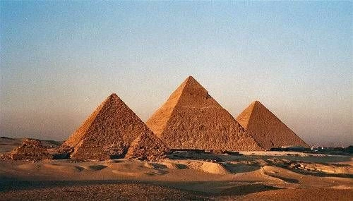 Tour delle Tre Piramidi di Giza.