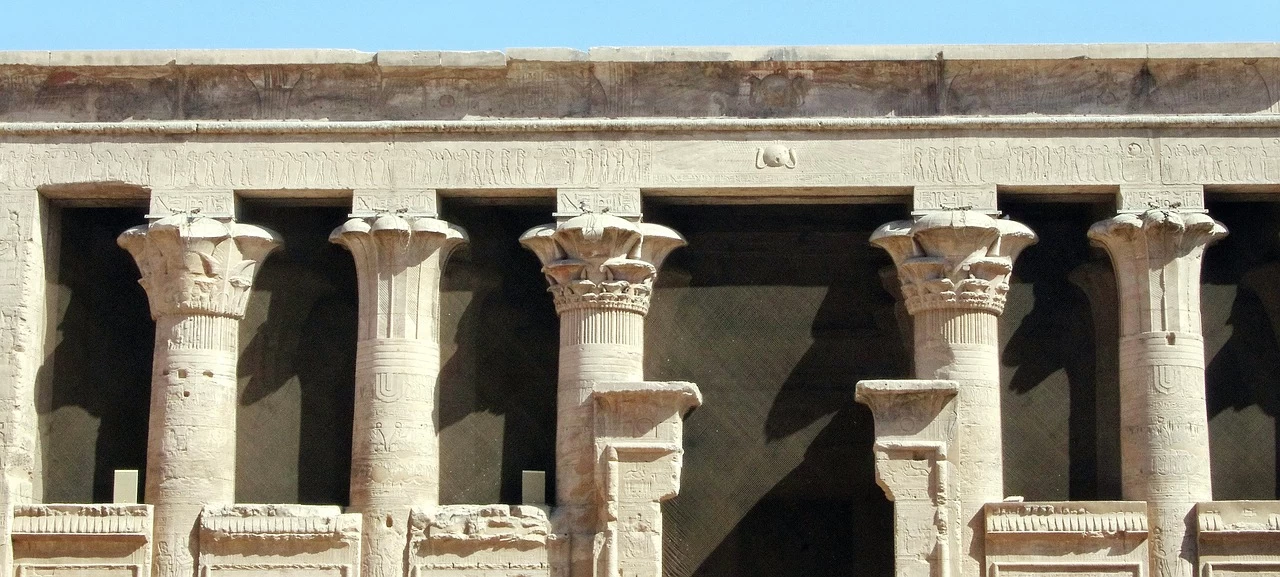 ¿Vale la pena visitar Medinet Habu?