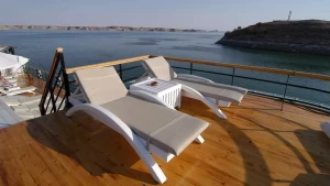 El MS Nubian Sea Lake Cruise une comodidad e historia