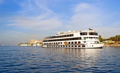 .Cena en un crucero en El Cairo por el Nilo con espectáculo de danza del vientre