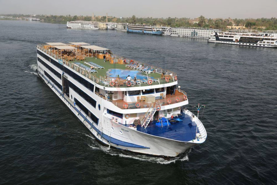 Naviga il Nilo con comfort a bordo di Blue Shadow