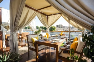 Farah Boat offers a serene journey through ancient history