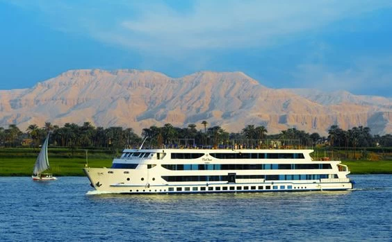 Nile Cruise Luxor Aswan 4 nights