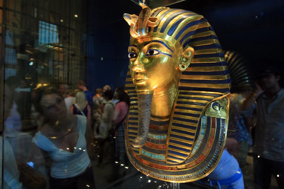 Scopri la maschera di Tutankhamon durante le migliori gite di un giorno al Cairo
