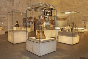 Visita il Museo della Civiltà Egizia durante la tua lussuosa gita di un giorno al Cairo