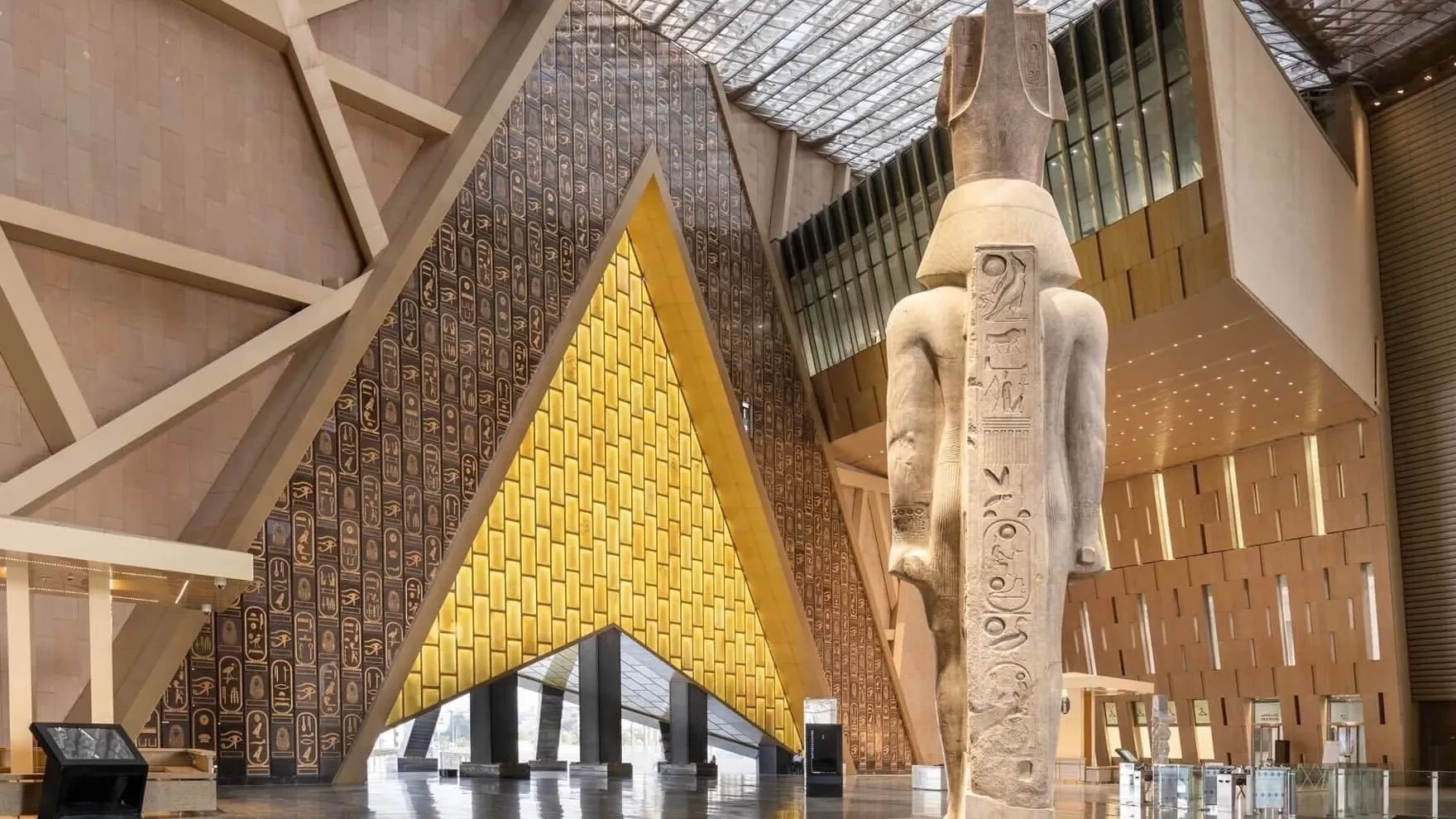 Escursione di un giorno alle Piramidi di Giza e al Grande Museo Egizio