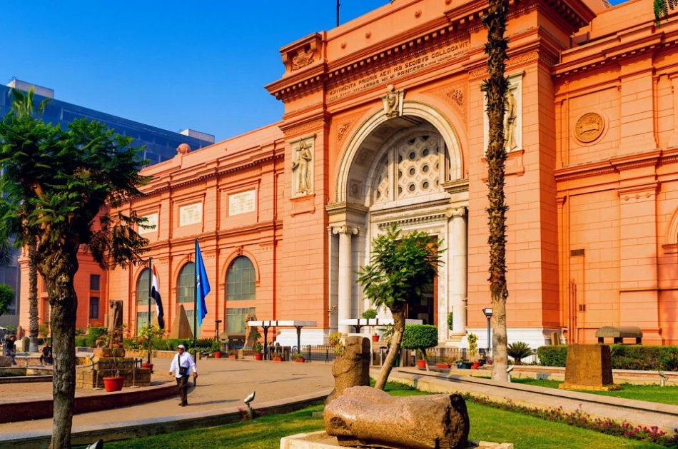 Main entrance of the Egyptian Museum in Cairo, Egypt