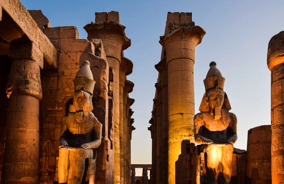 Ingresso e colonne del Tempio di Luxor in Egitto.