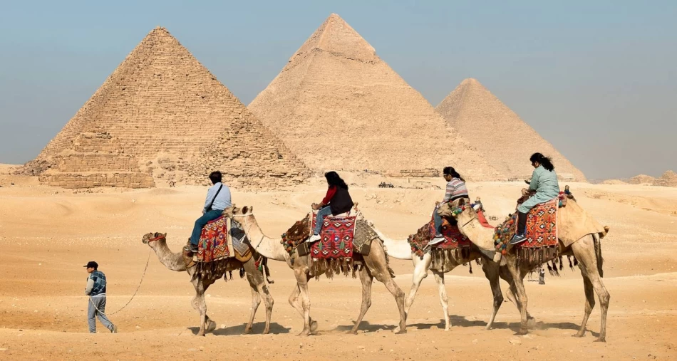 Giza pyramids day trip from Cairo