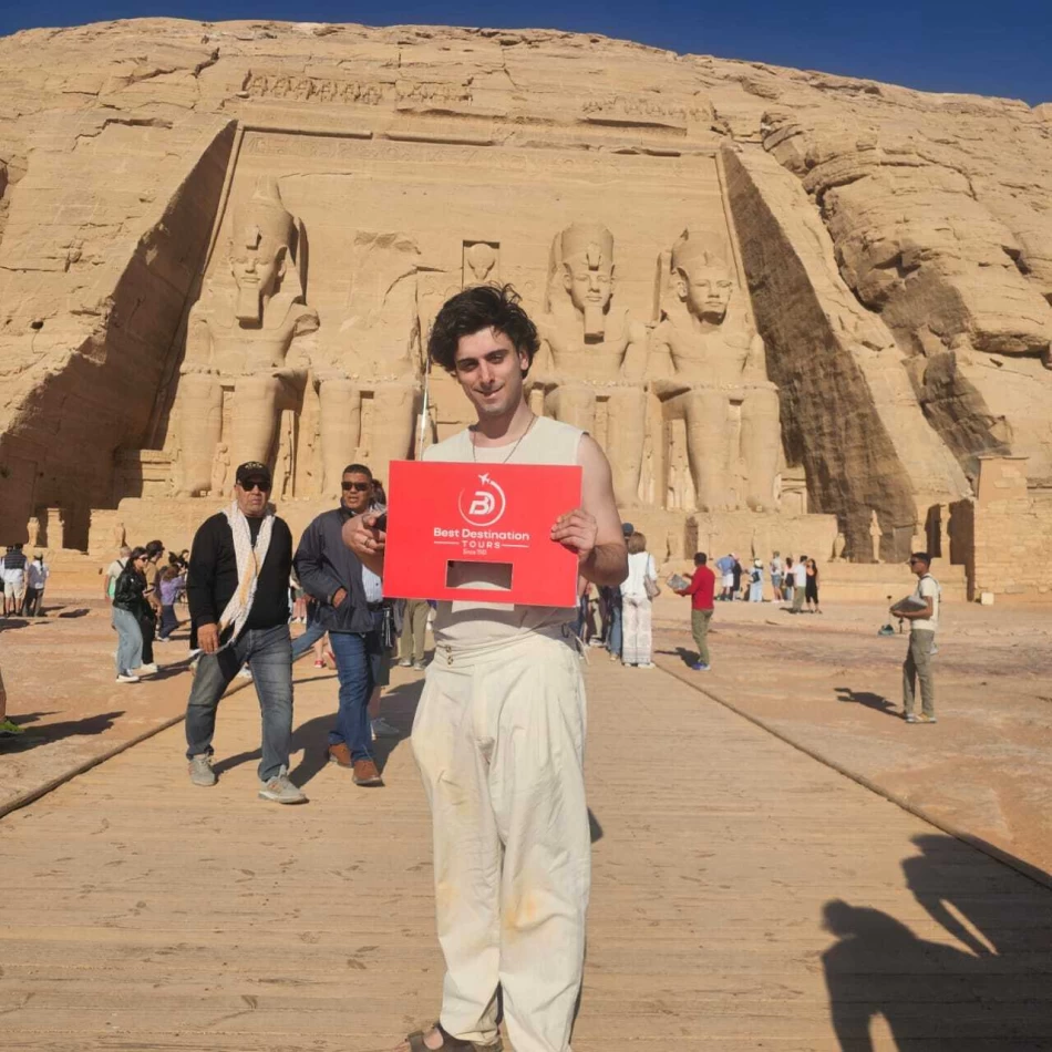 Pasea por el templo de Abu Simbel en un viaje de lujo a Egipto