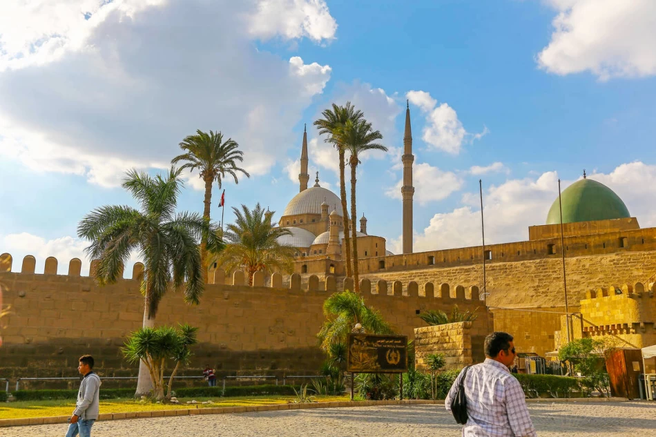 Explora la histórica ciudadela de Saladino en viajes a Egipto