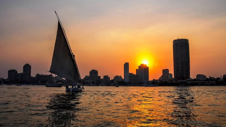 Giro in feluca al tramonto al Cairo