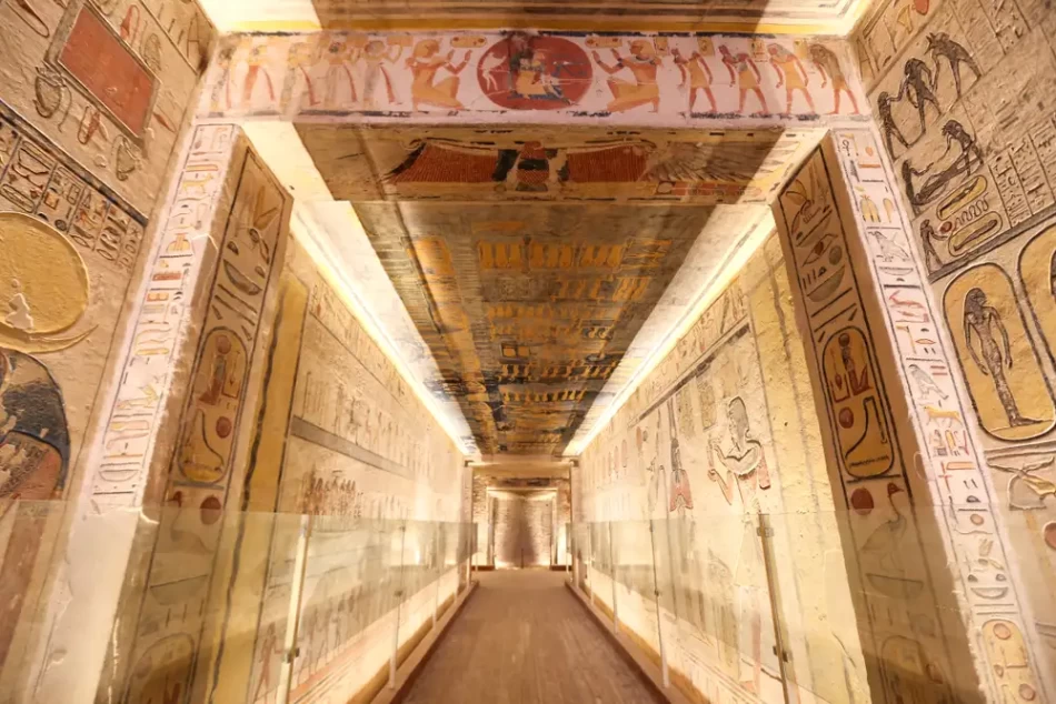 visit Valley Of The Kings during egypt luxury tour