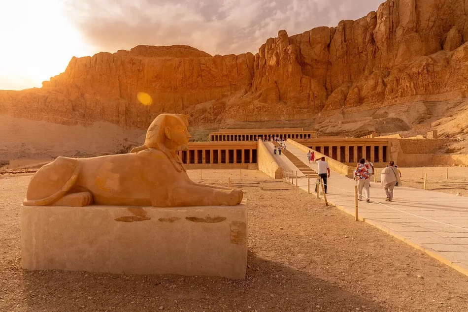 Temple of Hatshepsut trip egypt luxury tour