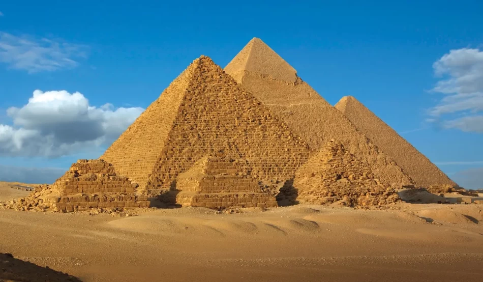 Tour alle Piramidi di Giza da Hurghada