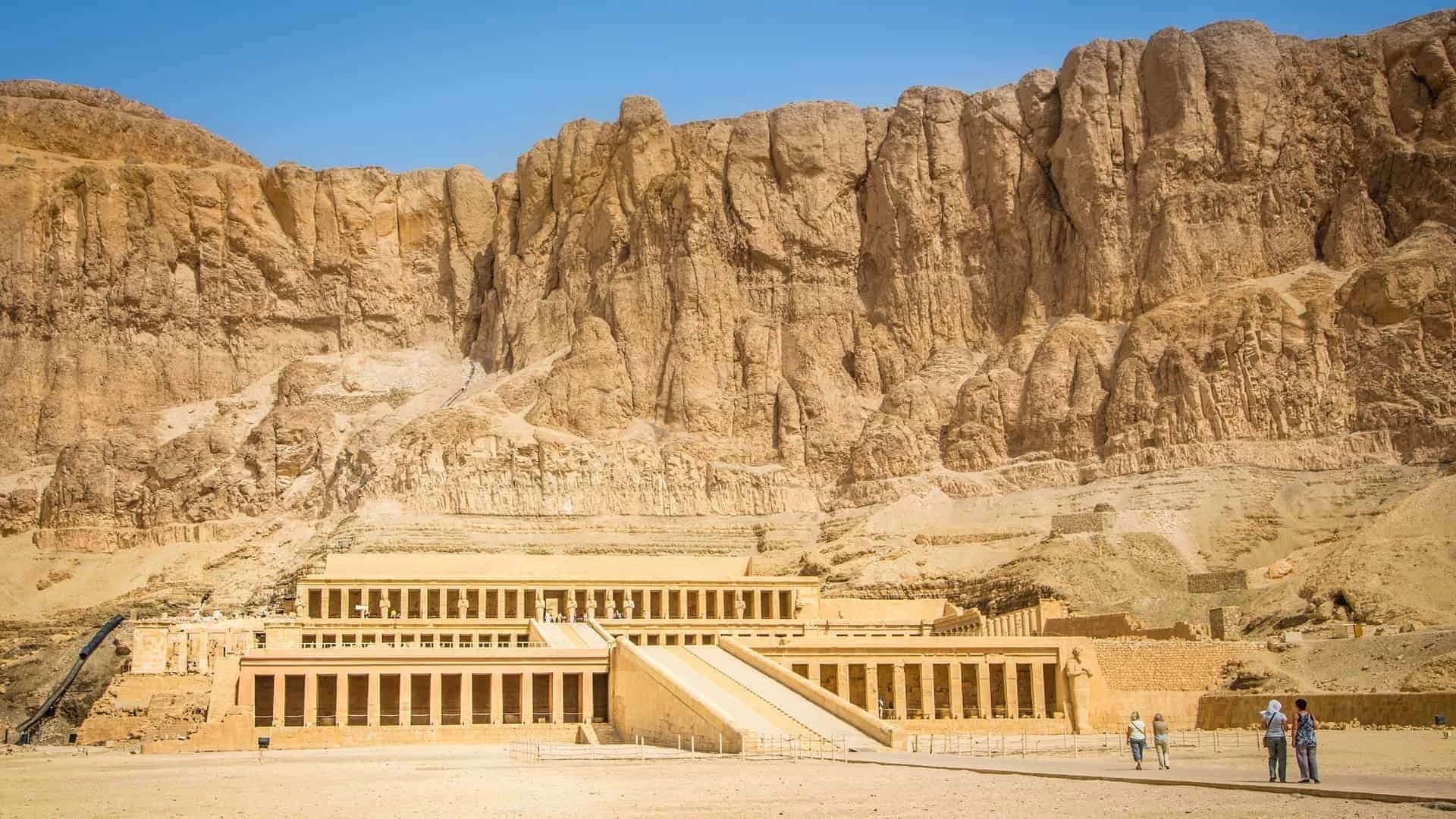 Tour Privato della Cisgiordania Est e Ovest a Luxor