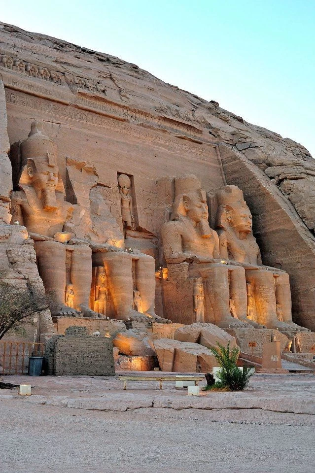 Abu Simbel e Philae da Luxor