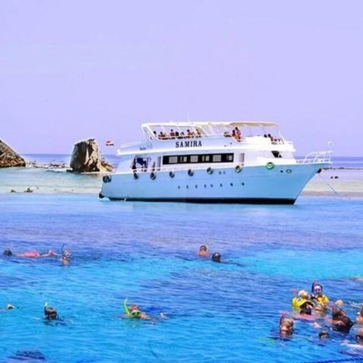 Isla Tiran en barco