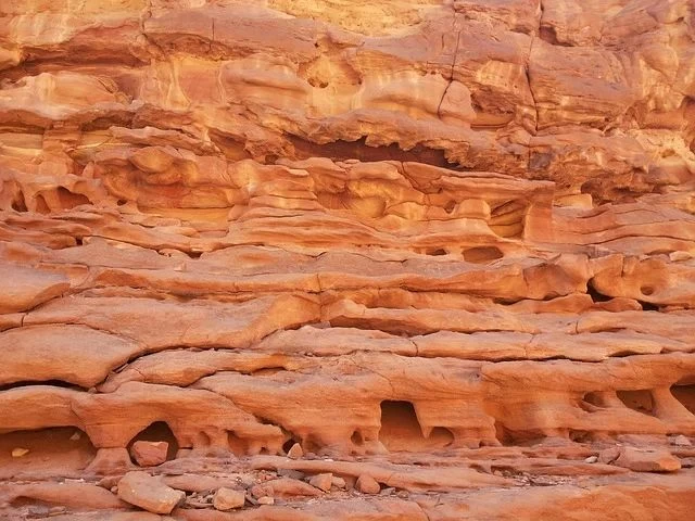 Tour al Canyon Colorato da Taba