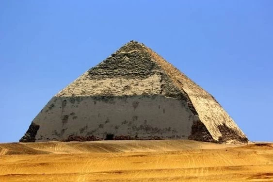 Dahshour la Piramide Rossa.