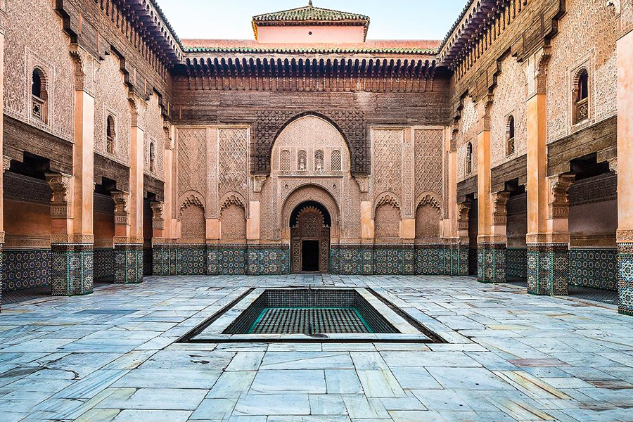 In Marocco, i palazzi di Marrakech offrono uno sguardo su come fosse la vita nel loro glorioso passato. Uno di questi è il Palazzo della Bahia, costruito alla fine del XIX secolo.